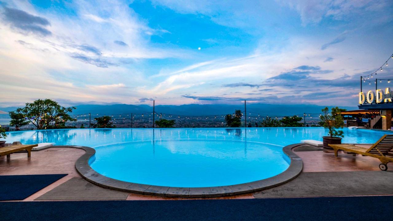 Bukit Indah Doda Hotel & Resorts Палу Екстер'єр фото